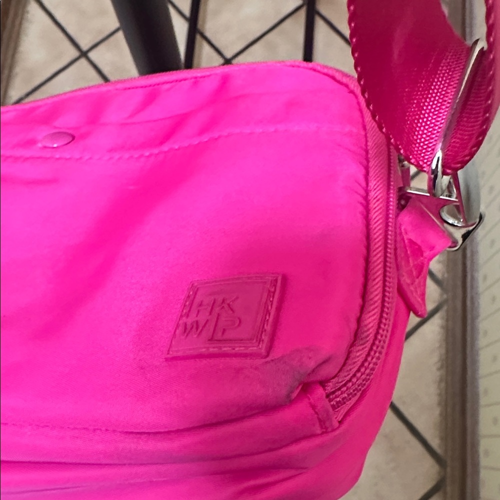 Stylish Pink Crossbody Bag IHKWIP - Picture 3 of 5